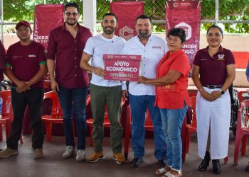 Respaldo a familias de Palizada con apoyos de programas sociales y productivos