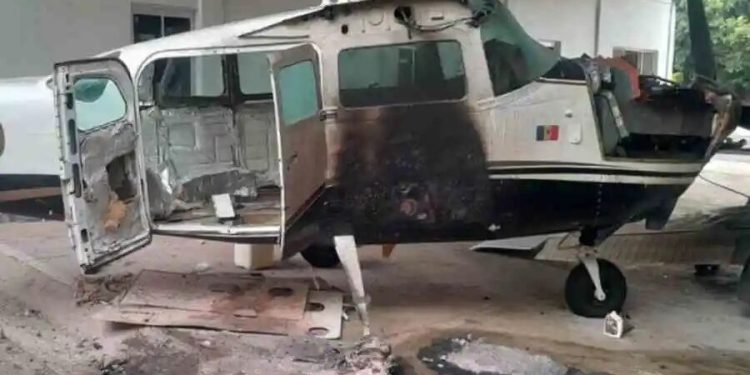Ataques simultáneos en Michoacán dejan tres muertos y daños a aeronaves