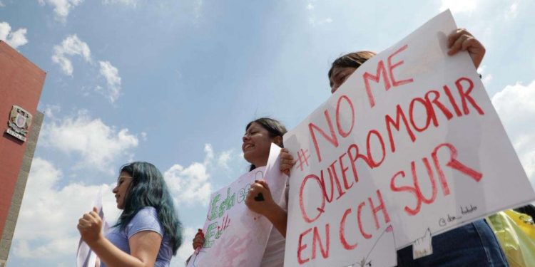 Estudiantes de la UNAM marcharán por la paz tras asesinato en CCH Sur