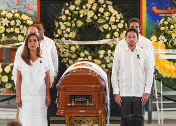 Congreso de Quintana Roo rinde homenaje a Jesús Martínez Ross