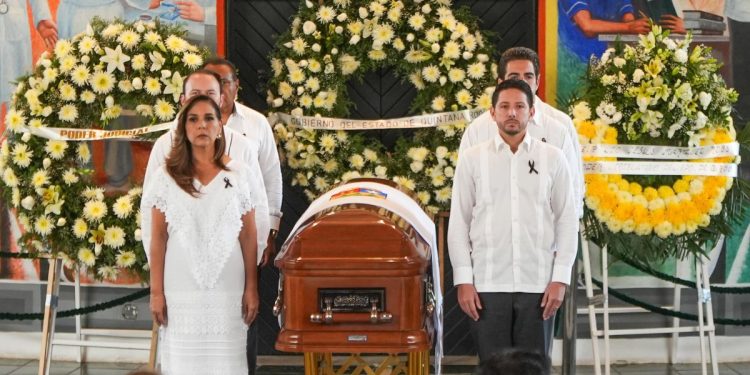 Congreso de Quintana Roo rinde homenaje a Jesús Martínez Ross