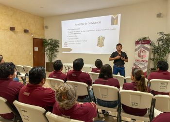 Capacitan a personal del CIAM ISSSTECAM en lenguaje incluyente
