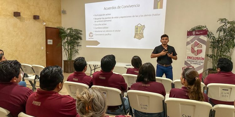Capacitan a personal del CIAM ISSSTECAM en lenguaje incluyente