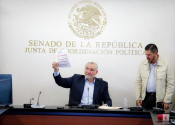 Adán Augusto asegura estar al corriente con el SAT y descarta conflicto de interés