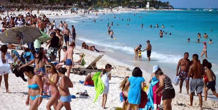 Quintana Roo genera casi 2,000 MDD en derrama turística durante el verano