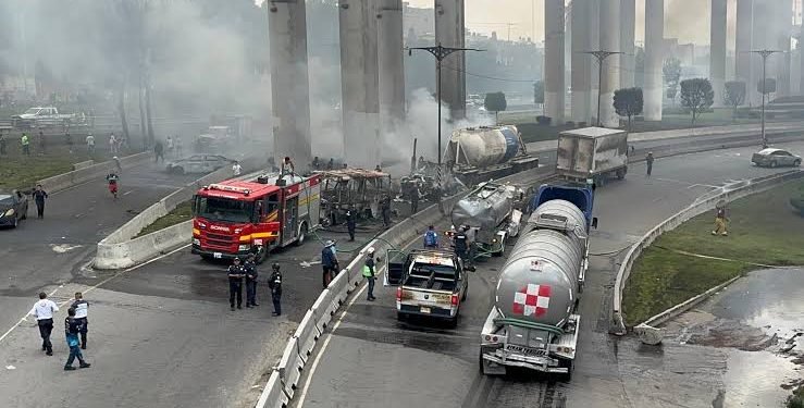 Explosión de pipa de gas en Iztapalapa deja 56 heridos