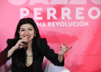 Cazzu Revela Conflicto Legal con Christian Nodal