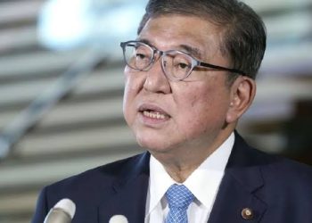 Renuncia el Primer Ministro de Japón tras Escándalos y Baja Popularidad