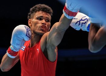 Erislandy Álvarez buscará la gloria en el Mundial de Boxeo 2025