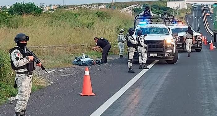 Hallan restos humanos en carretera de Veracruz