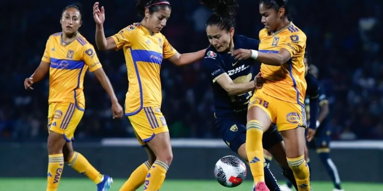 Tigres femenil vs Pumas