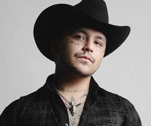 Christian Nodal: Dos Años de Terapia y una Crítica a los TikTokers