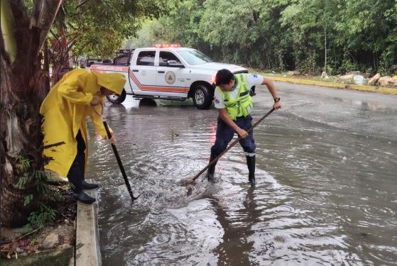 Playa del Carmen activa brigadas de emergencia por intensas lluvias