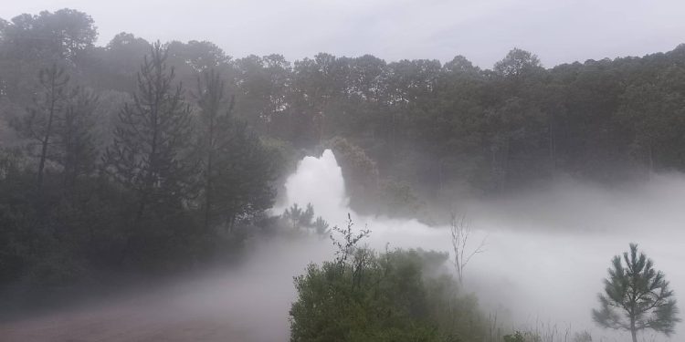 Evacúan a 3 mil personas en Tlaxcala por fuga de gas en ducto de Pemex