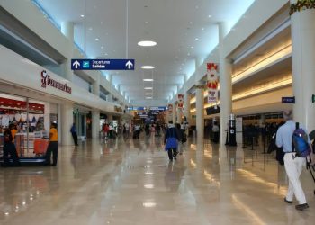 Aeropuerto de Cancún vive su jornada más baja en septiembre durante el “puente patrio”