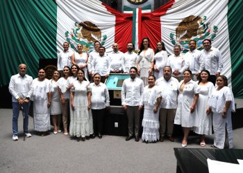 Entrega del Tercer Informe de Mara Lezama ante XVIII Legislatura reafirma el compromiso con un gobierno honesto, transparente y cercano a la gente