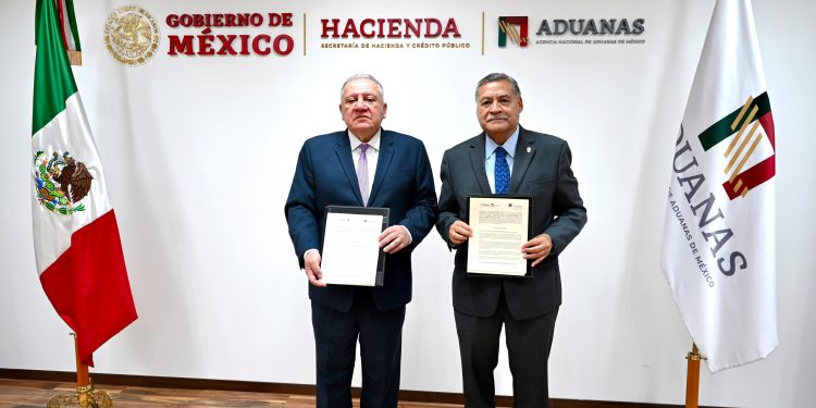 Agencia de Aduanas que dirige Rafael Marín firma convenio con la universidad de Nuevo León
