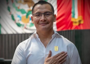 Alberto Batun dispuesto a todo por seguir viviendo del Erario Público, su faltas de Moral y principios se lo permiten