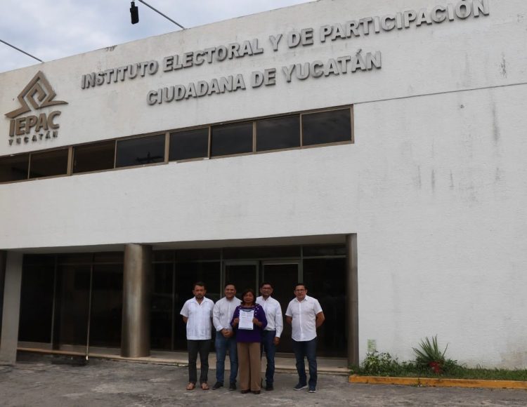 Presidenta de #Uman pierde el piso, pone su nombre en obras públicas y dispone de los recursos como propios, acciones sin sentido muy al estilo de la 4T