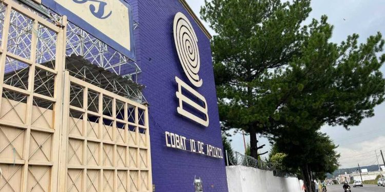 Suspenden a directora del Cobat en Tlaxcala tras ataque con cutter entre alumnos
