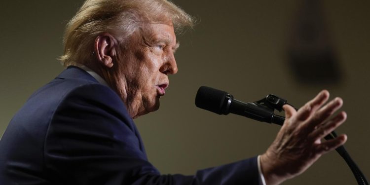 Trump rompe el silencio con más de 40 publicaciones y desata debate sobre su salud