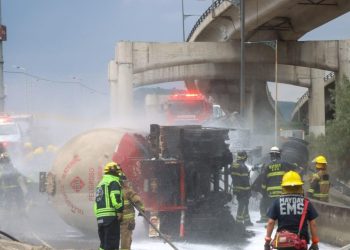 Víctimas de explosión de pipa en Iztapalapa sube a cuatro muertos y 90 heridos
