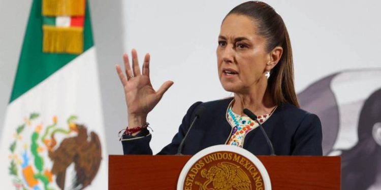 Congreso de Perú votará moción para declarar “persona non grata” a Claudia Sheinbaum