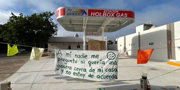 Clausuran gasera en Villas del Sol vinculada a empresa de pipa que explotó en Iztapalapa