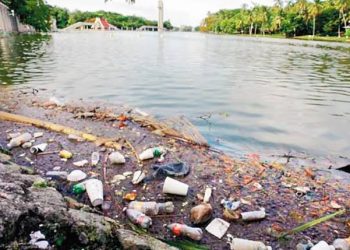 Autoridades realizan muestreo en Laguna de las Ilusiones para evaluar contaminación