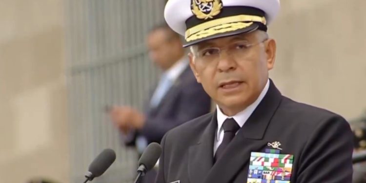 Semar admite fallas y refrenda combate al huachicol durante desfile patrio