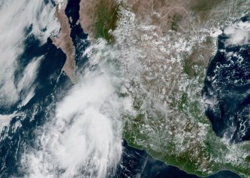 Alerta en el Pacífico: Tormenta tropical “Lorena” podría convertirse en huracán categoría 1 y tocar tierra en Baja California Sur