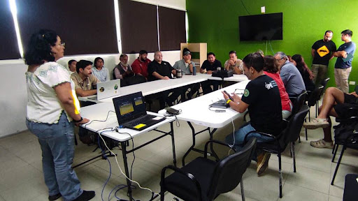Capacitan a responsables de UMA’s en Campeche para fortalecer conservación del pavo ocelado