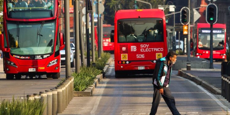 Metrobús amplía horario de servicio en la Línea 1 durante fines de semana