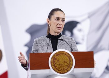Sheinbaum tiende puentes con España, pero mantiene firme la exigencia de disculpa por la Conquista
