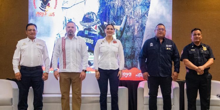 Inaugura Estefanía Mercado el Congreso Nacional de Bomberos, Playa del Carmen 2025