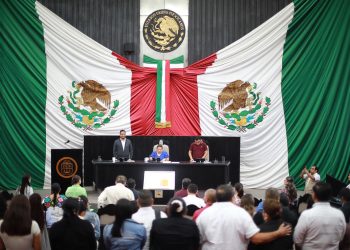 Decreta XVIII Legislatura reforma constitucional sobre personas defensoras de derechos humanos.