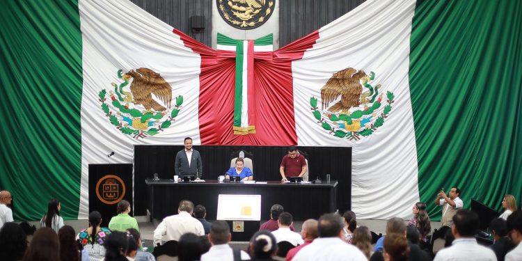 Decreta XVIII Legislatura reforma constitucional sobre personas defensoras de derechos humanos.