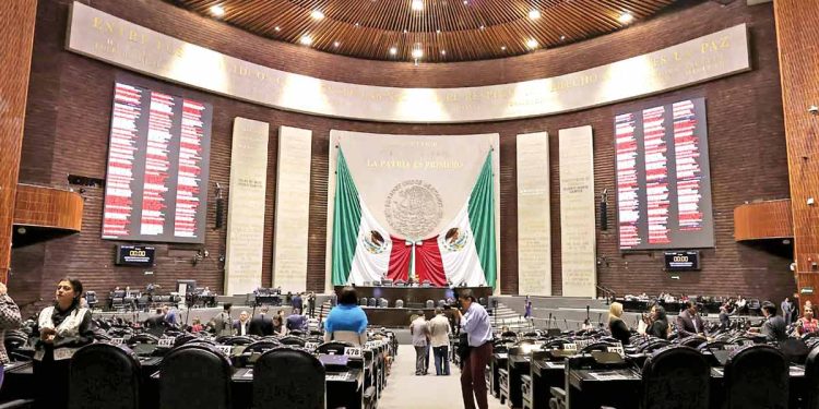 Diputados federales prevén aumento salarial de más de 113 mil pesos en el Presupuesto 2026