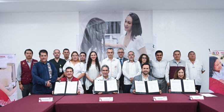 Quintana Roo y Roche marcan un precedente mundial al implementar IA en 9 mil estudios para la detección temprana del cáncer de mama