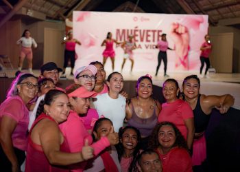 Ana Paty Peralta se une al “muévete por la vida” en el octubre rosa