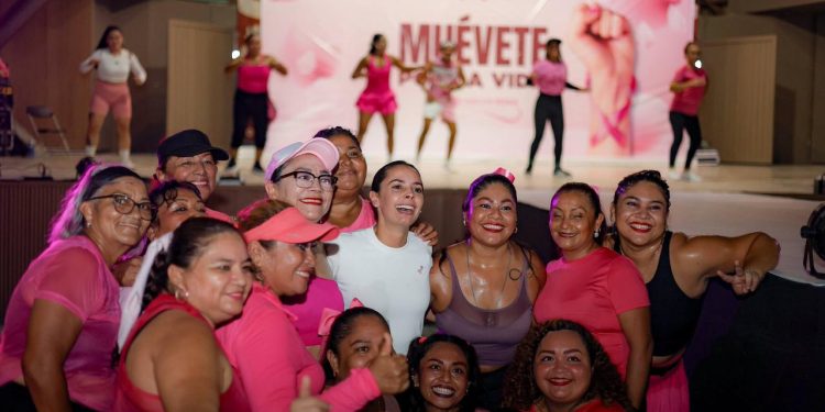 Ana Paty Peralta se une al “muévete por la vida” en el octubre rosa