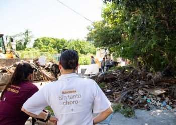 Estefanía Mercado responde con soluciones de descacharrización y desazolve de pozos en la colonia Ejido