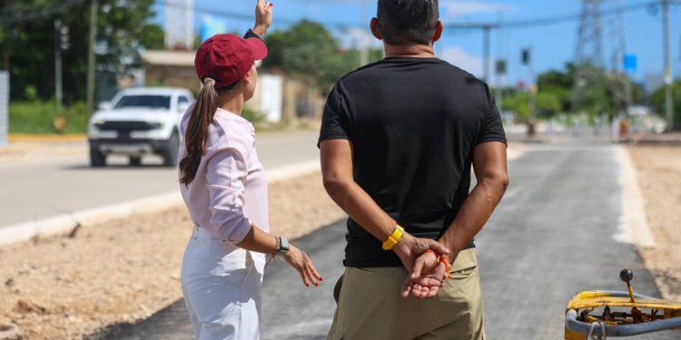 Ana Paty Peralta constata avances en obra de avenida Huayacán y 135