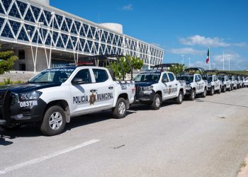 Entregan 17 patrullas nuevas a siete municipios de Campeche