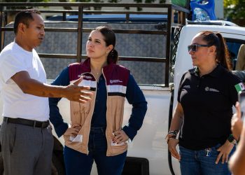 Estefanía Mercado encabeza jornada de descacharrización en Villas del Sol