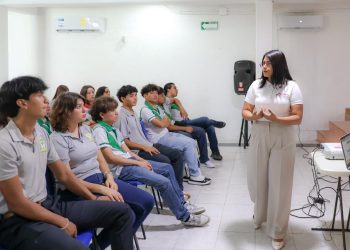 Imparte DIF BJ conferencia motivacional “no somos casualidad”