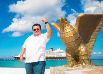 Gordo el botín que disfruta José Luis Chacón en Cozumel, no paran los excesos y abusos por parte del borgista