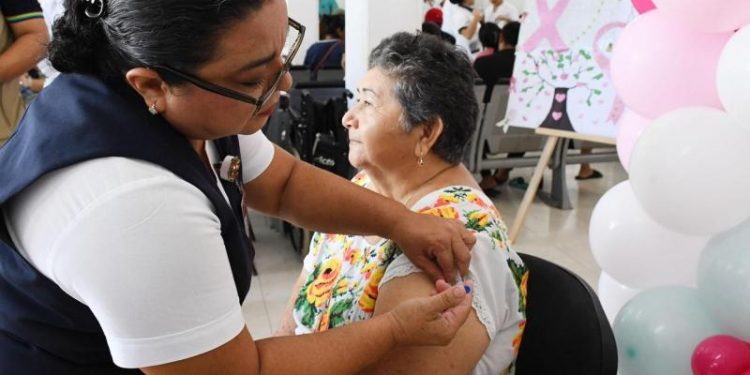 Inicia en Yucatán la Campaña de Vacunación contra influenza, Covid-19 y neumococo