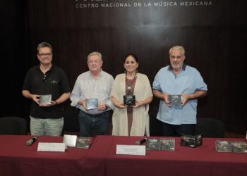 Parrandboleros rinde homenaje a Armando Manzanero en el Palacio de la Música