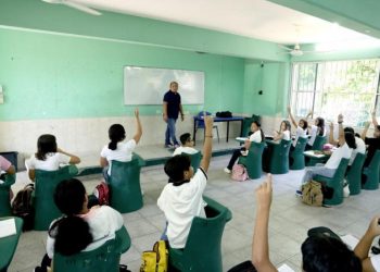 Autorizan suspensión de actividades escolares para este viernes